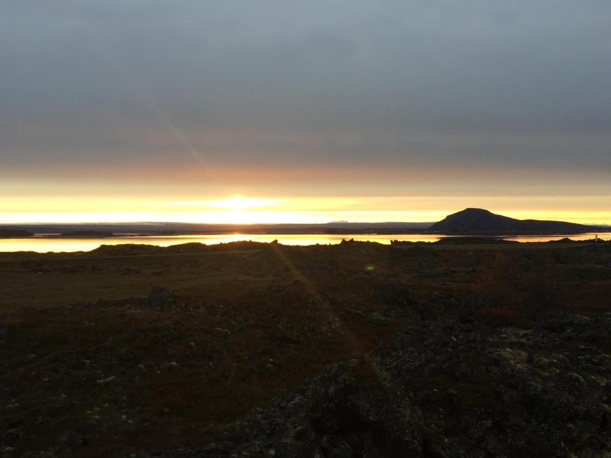 Slow Travel Myvatn - Þufa - Private Homestay Exteriör bild