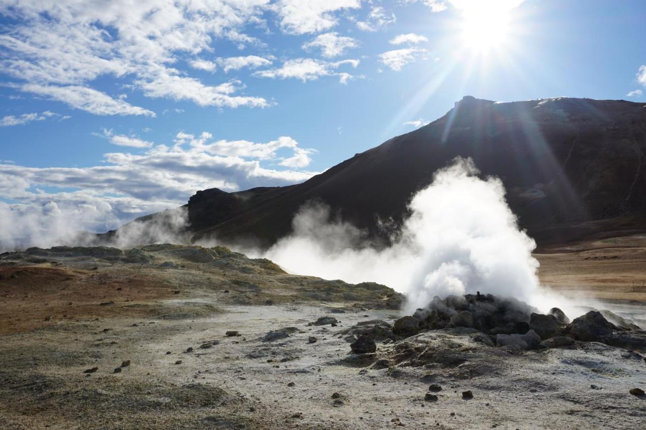 Slow Travel Myvatn - Þufa - Private Homestay Exteriör bild